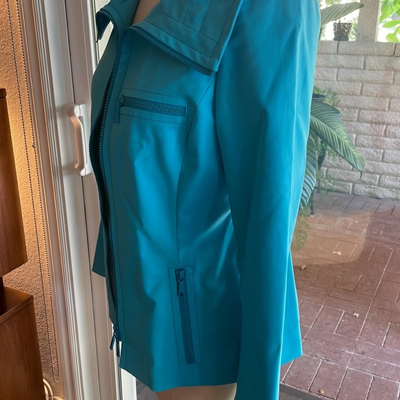 Lafayette turquoise jacket. - Picture 3 of 4